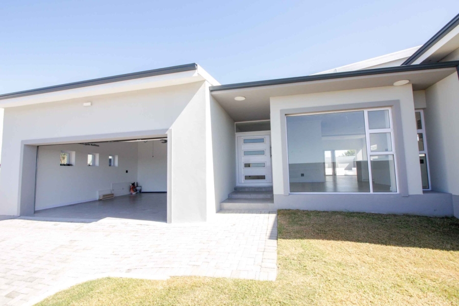 3 Bedroom Property for Sale in Aston Bay Eastern Cape